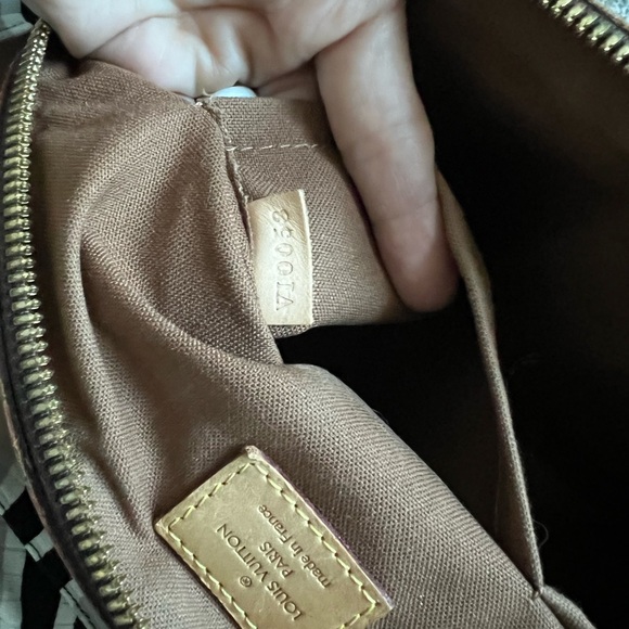 Louis Vuitton Monogram PM Tivoli bag - Picture 9 of 12